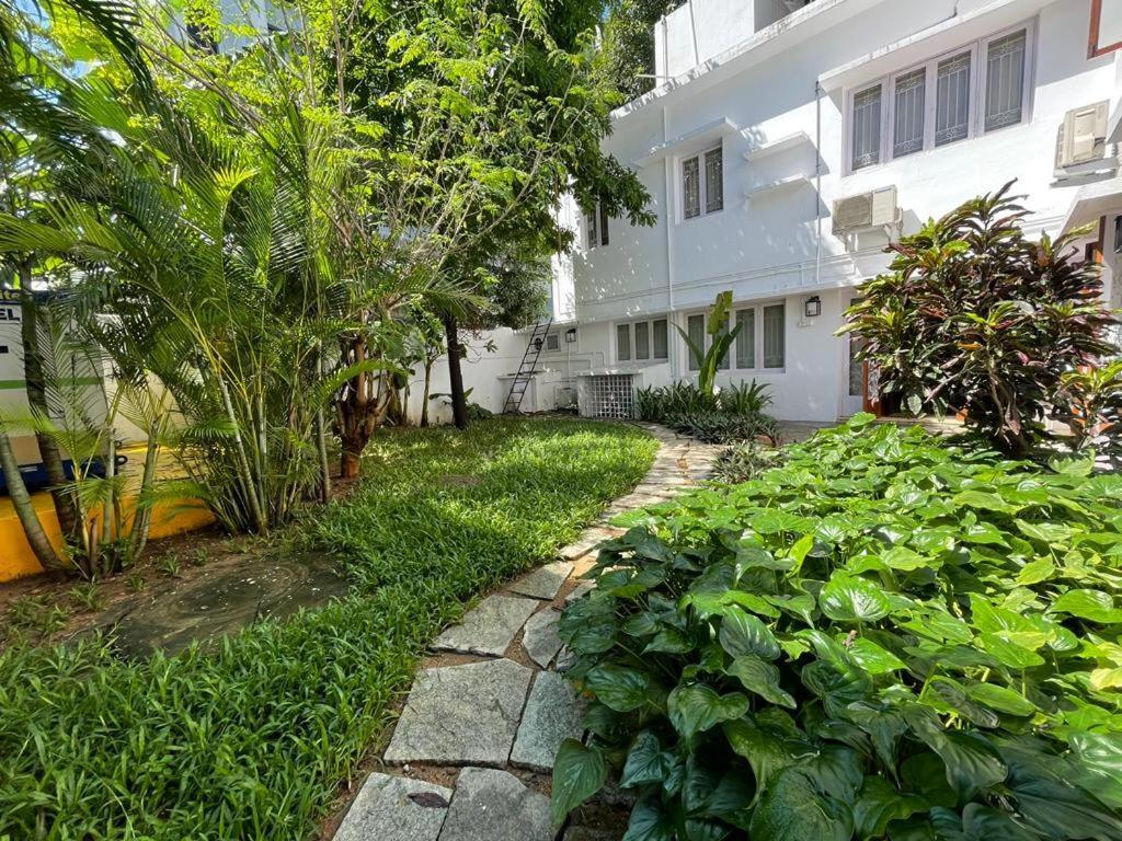 Hanu Reddy Residences - Nawab Habibullah Avenue Chennai Exterior photo