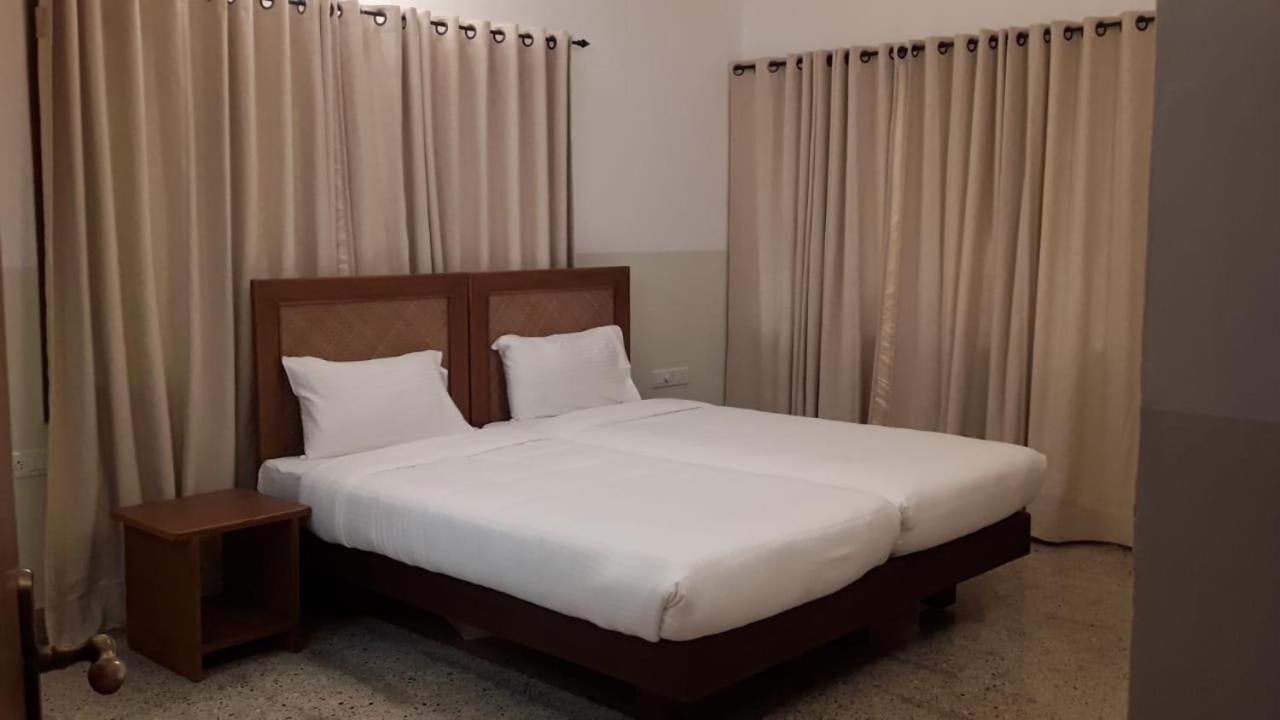 Hanu Reddy Residences - Nawab Habibullah Avenue Chennai Exterior photo